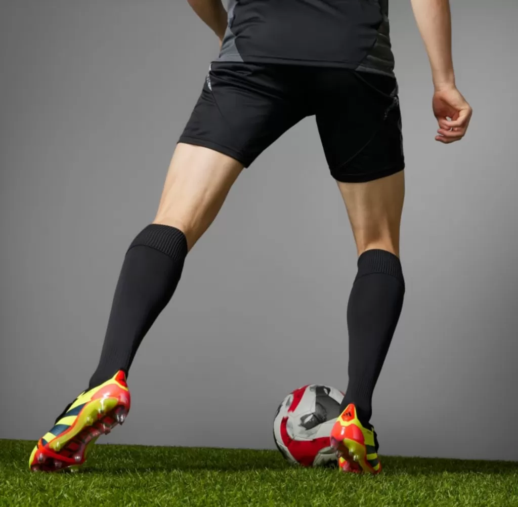 Бутсы профессиональные Adidas Predator Elite FT FG